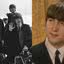 Fotografia dos Beatles e, à direita, John Lennon em 1964