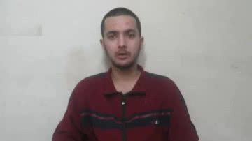 Vídeo de refém foi divulgado nesta quarta-feira, 24 - Divulgação/Brigadas Ezzedine al-Qassam