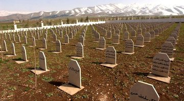Milhares de túmulos de vitimas em Halabja - Getty Images