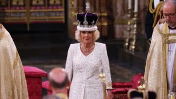 Camilla Parker utilizando a coroa da rainha Mary - Getty Images