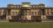 Imagem frontal do Palácio de Buckingham - Getty Images