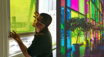 Carvey instala painéis AuReus coloridos em prédio - Divulgação