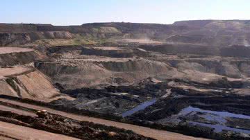 Mina de carvão na região da Mongólia - Wikimedia Commons / Henry Lawford