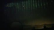 Imagem dos lasers captada pela câmera do telescópio - Reprodução/Twitter/SubaruTel_Eng