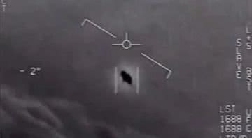 Imagem de uma suposta nave espacial divulgada pela Marinha do Estados Unidos - Divulgação/Youtube