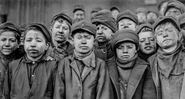 Crianças trabalhando numa mina de carvão, 1911 - Domínio Público