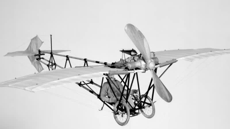 Avião Demoiselle, em 1908 - Getty Images