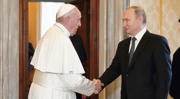 Vladimir Putin durante encontro com o papa Francisco, em 2019 - Getty Images