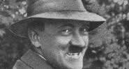 Uma das raras fotografias de Adolf Hitler sorrindo - Wikimedia Commons