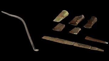 Colher de banheiro romana e outros objetos encontrados no País de Gales - Divulgação/Museu do País de Gales