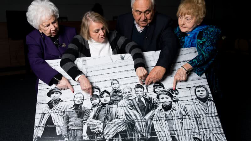 Sobreviventes do Holocausto resgatam antigo registro - Getty Images