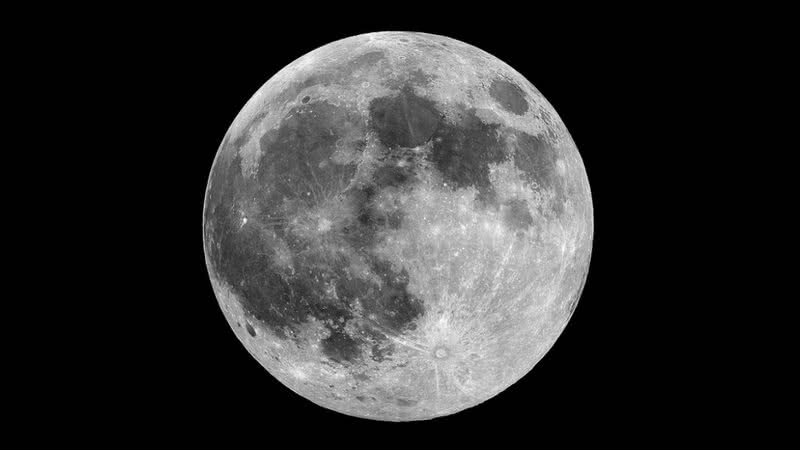 Fotografia da Lua - Foto por wonderplanets.de pelo Wikimedia Commons