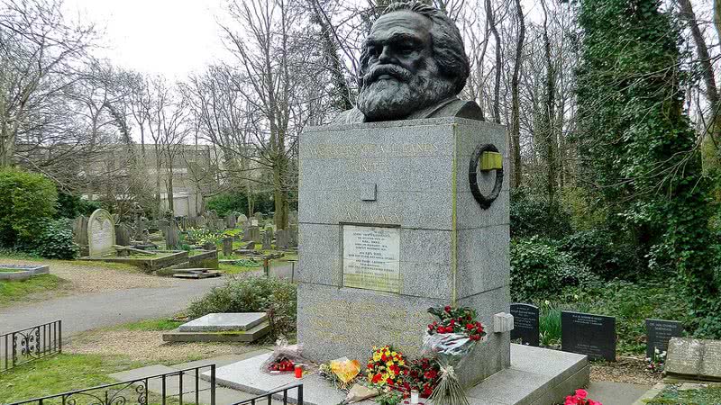 O túmulo de Karl Marx - Paasikivi via Wikimedia Commons