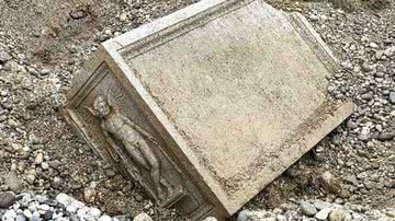Altar funerário romano descoberto na Itália - Divulgação/Soprintendenza Archaeologia Belle Arti e Paesaggio del Friuli Venezia Giulia