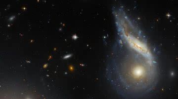 Galáxia Arp 122 - Reprodução / NASA