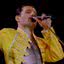 Freddie Mercury em apresentação com o Queen na Hungria