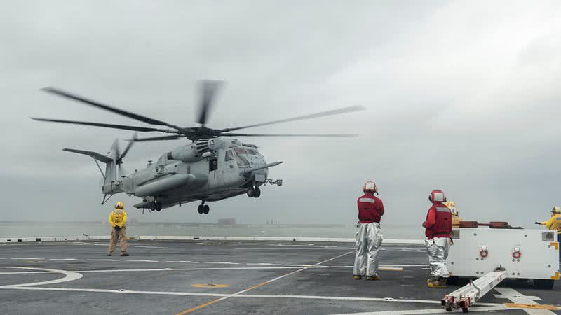 Um helicóptero CH-53E Sea Stallion dos Fuzileiros Navais da Marinha dos EUA - Getty Images