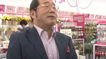 Hirotake Yano durante entrevista - Divulgação/ Youtube/ TV TOKYO