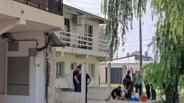 Fotografia da residência que o ladrão tentou arrombar - Divulgação/ Redes Sociais/ Polícia de Santa Fé