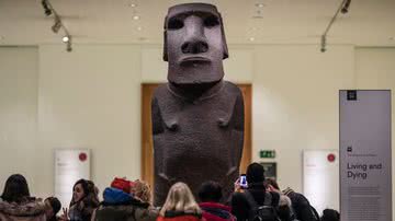 Estátua moai no Museu Britânico, em Londres - Getty Images