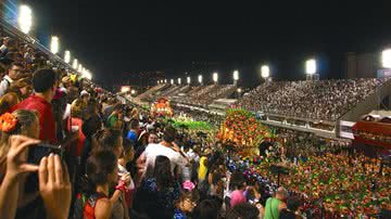 Fotografia do Sambódromo de Sapucaí - Divulgação/ Rio Sambadrome/ Wikimedia Commons