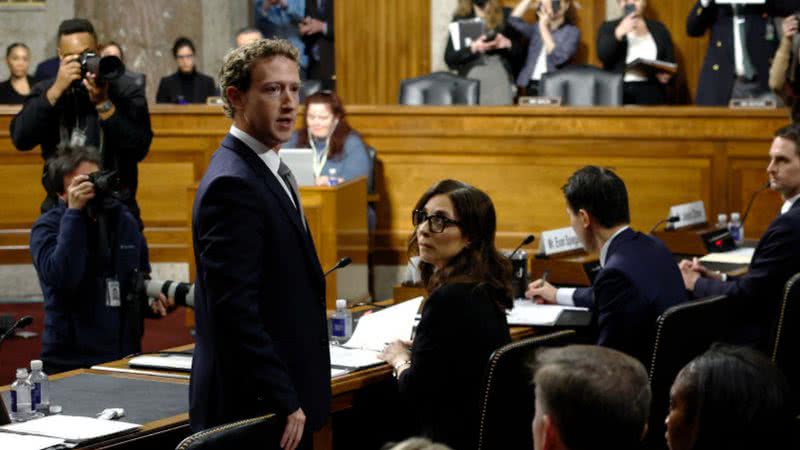 Zuckerberg pedindo desculpas às famílias de crianças que sofreram violência on-line - Getty Images