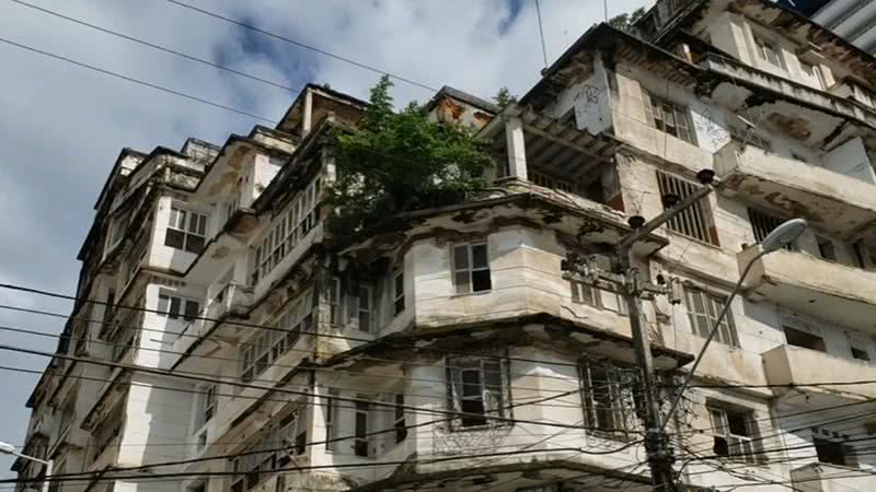 Imagens do estado de abandono do Edifício S. Pedro - Reprodução/Vídeo/YouTube/O Povo Online