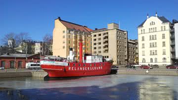 Fotografia tirada em Helsinque, capital da Finlândia - Foto por Z O pelo Pixabay