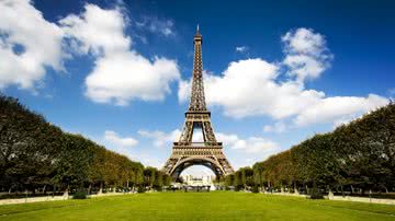Foto da Torre Eiffel - Domínio público