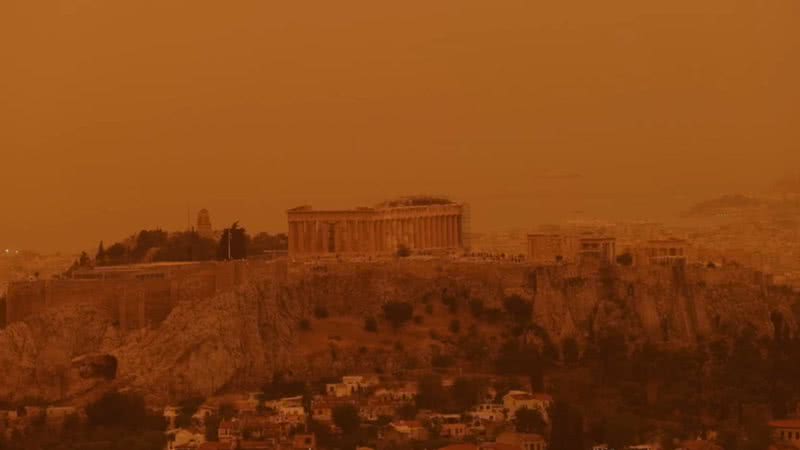 Trecho de vídeo em que é possível observar grande parte de Atenas, capital da Grécia - Reprodução/Vídeo/YouTube/@guardiannews