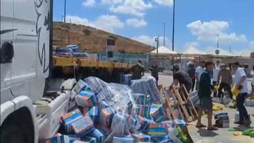 Israelenses destroem ajuda humanitária para a Faixa da Gaza - Reprodução/Vídeo/G1