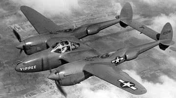 Avião do modelo Lockheed P-38 Lightning - Domínio Público via Wikimedia Commons