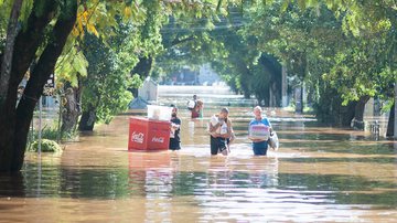 Sobreviventes da enchente no Rio Grande do Sul - Getty Images