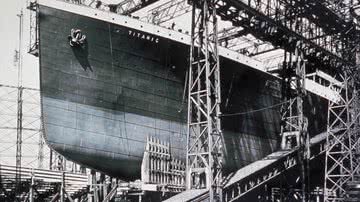 Titanic sendo construído no estaleiro de Belfast - Getty Images