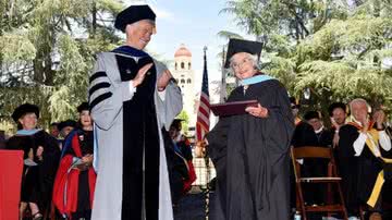 Virginia Hislop recebeu diploma aos 105 anos - Divulgação/Universidade de Stanford