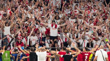 Seleção da Geórgia comemora com os fãs após vitória sobre Portugal - Getty Images