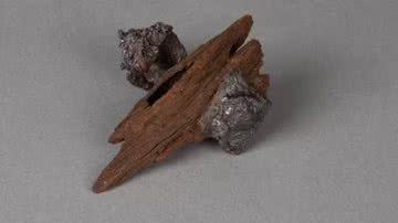 Fragmentos de madeira do navio encontrados na Noruega - Reprodução / P.H. Sommerschild