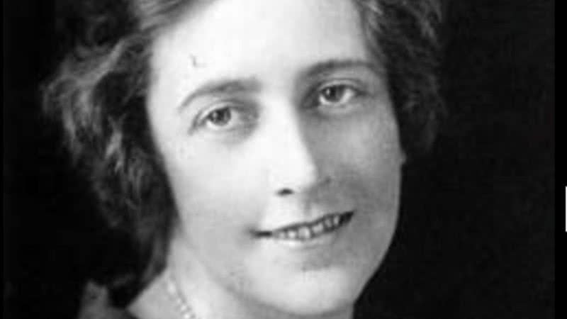 Escritora renomada Agatha Christie - Wikimedia Commons