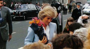 Princesa Diana em Bristol, 1987 - Rick, CC BY 2.0, via Wikimedia Commons