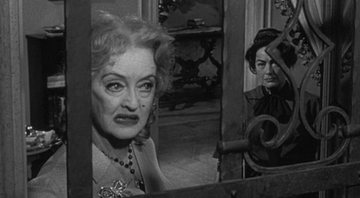 Bette Davis e Joan Crawford no trailer de "O que terá acontecido a Baby Jane?" - Warner Bros. / Domínio Público / Via Wikimedia Commons