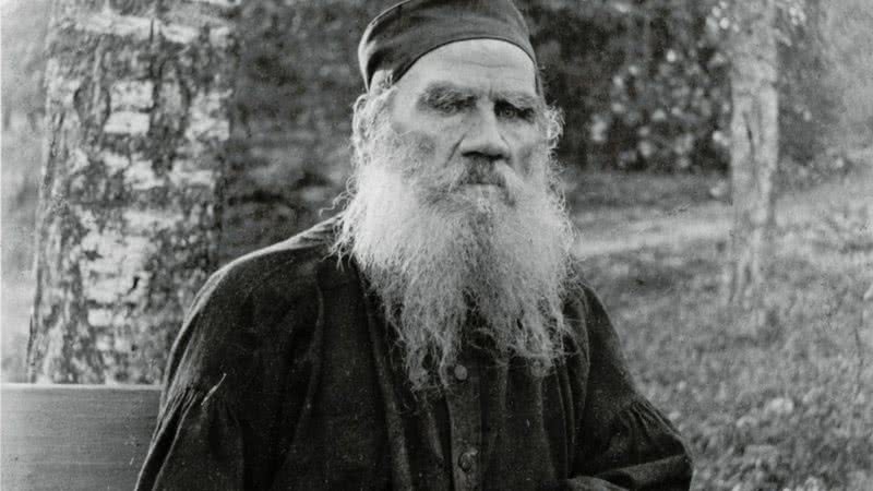 Liev Tolstói em 1891 - F. W. Taylor / Domínio Público, via Wikimedia Commons