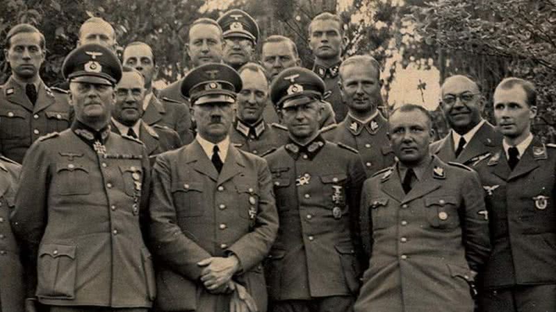 Capa da obra Personagens do Terceiro Reich (2020) - Divulgação / Editora 106