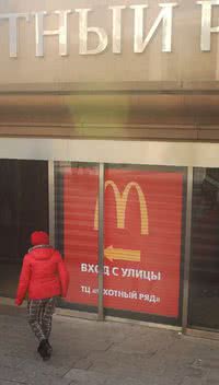 AH - Russos comentam suspensão do McDonald’s no país