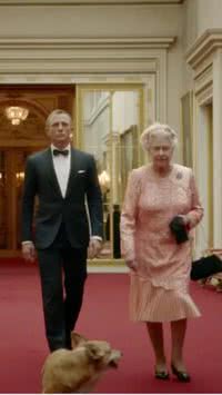 Elizabeth II participou de uma cena com James Bond