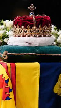 Por que o caixão de Elizabeth II é forrado com chumbo?