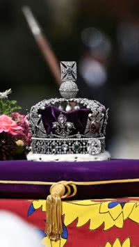 Os itens valiosos no caixão da rainha Elizabeth II