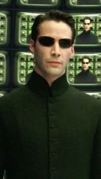 Keanu Reeves escondeu problema por Matrix