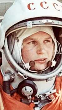 A primeira mulher no espaço!
