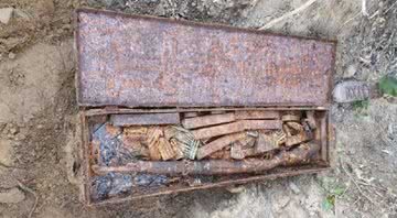 Caixa de armas encontrada na Holanda - Divulgação