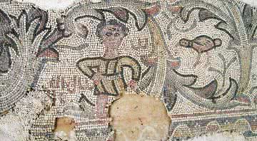 Mosaico cristão encontrado na Galileia - Divulgação/Autoridade Israelense de Antiguidades